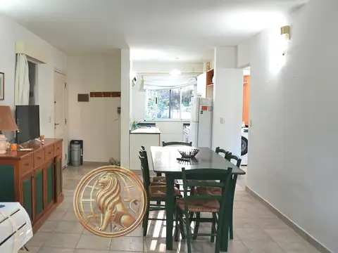 Casa 5 ambientes con 4 baños