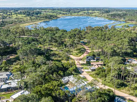 Casa en venta en Reserva Montoya 5 dormitorios con pileta