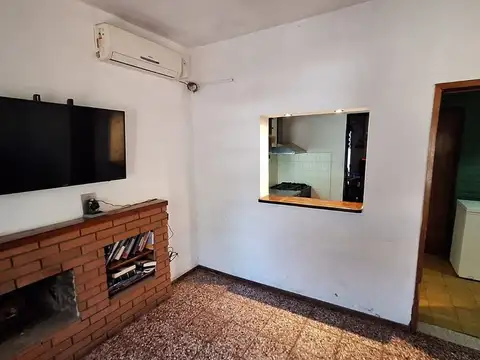 Casa 3 ambientes con 1 baño