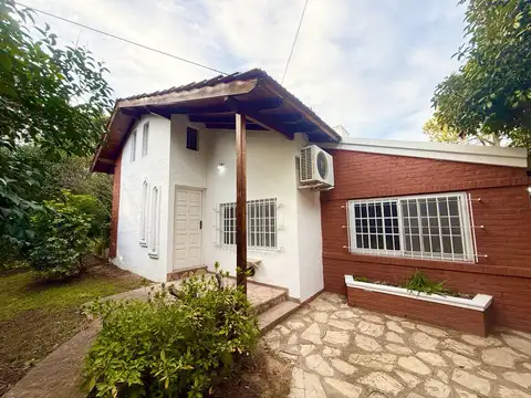 Casa 3 ambientes con 2 baños