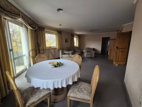 Hotel en Venta 100 años