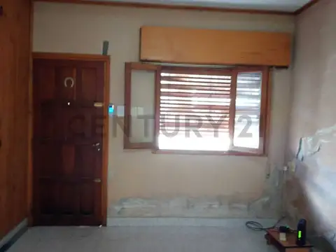 Casa 5 ambientes con 1 baño