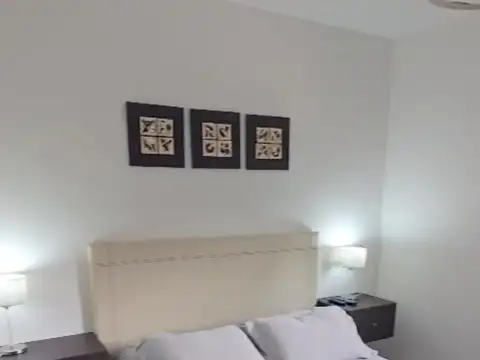 Casa en Alquiler Temporal con 1 cochera