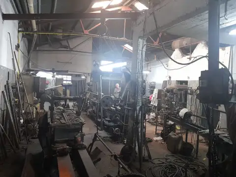 Galpon de 150 m² en Zona Industrial