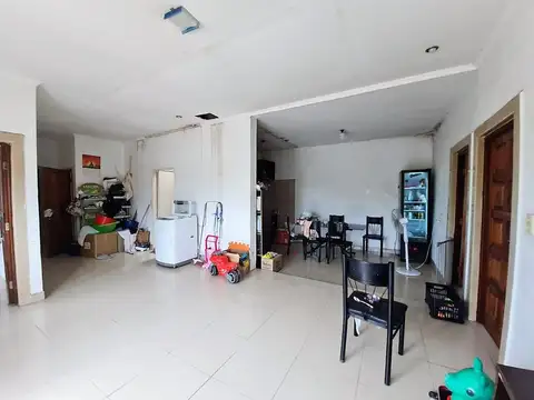 CASA C/LOCAL + DEPOSITO