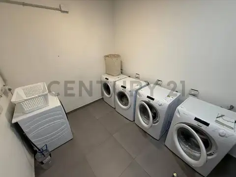 Conesa 2800, Piso 8