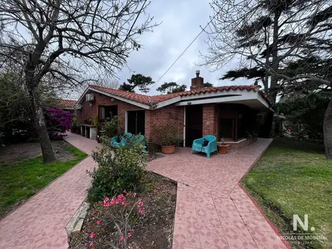 Vende casa de 3 dormitorios en Punta del Este 