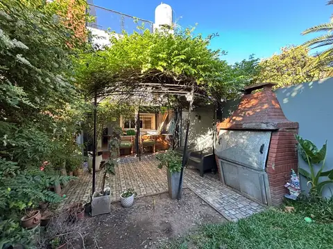 Casa 5 ambientes con 1 baño