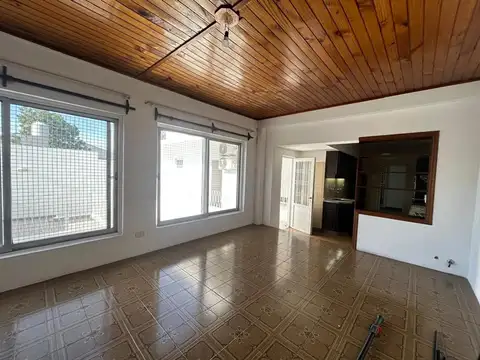 Depto Tipo Casa en Alquiler de 3 ambientes