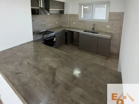 Casa en Alquiler con 1 cochera