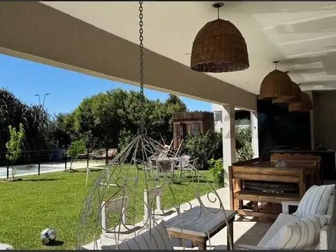CASA DE 5 AMBIENTES - BARRIO CEIBOS PUERTOS DEL LAGO