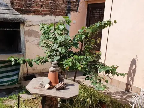 CASA 3 AMB CON JARDÍN AL FRENTE