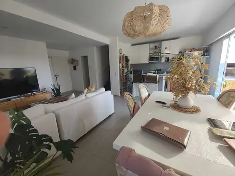 Departamento Dúplex  en Alquiler en Beccar Central, Beccar, San Isidro