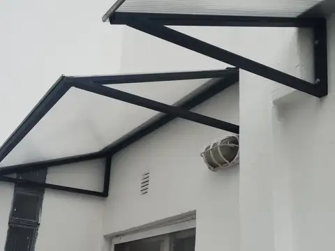 Monseñor Alberdi 300, Piso 1
