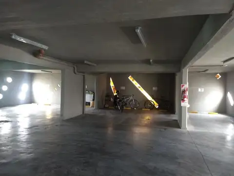 Av. Mitre esq V. Manuel