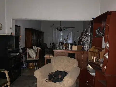 CASA DE DOS DORMITORIOS BARRIO SUR