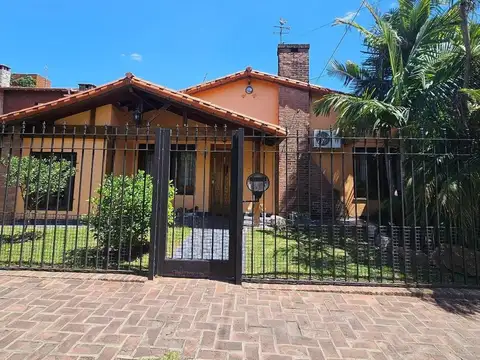 Chalet 4 ambientes - Castelar Norte