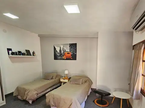 Chalet 4 ambientes - Castelar Norte