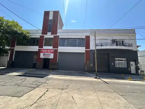 EXCELENTE GALPON 1600 M 2 CUADRAS DE MAIPU