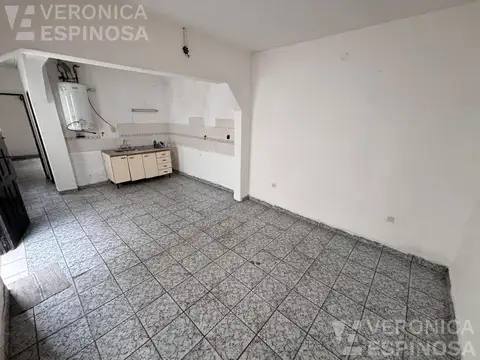 Departamento  de tres ambientes en venta, en Castelar Sur