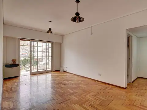 Venta 3 ambientes con balcon en Palermo Holywood