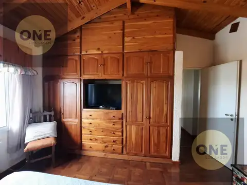 Casa 5 ambientes con 2 baños