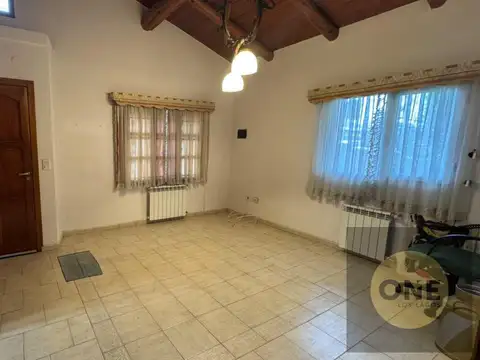 Casa en Alquiler de 4 dormitorios