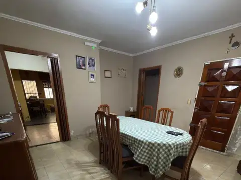 Casa 3 ambientes con 2 baños