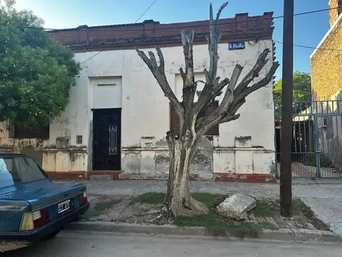 Venta de imponente propiedad- a refaccionar 