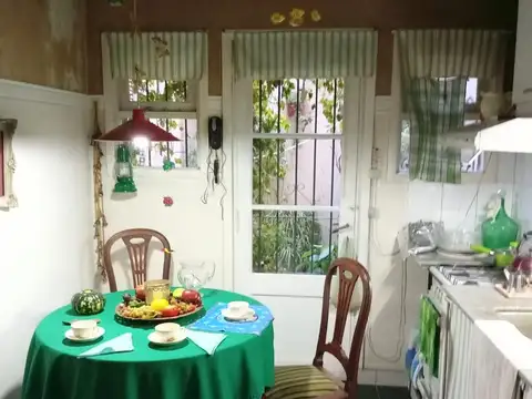 Depto Tipo Casa 4 ambientes con 2 baños