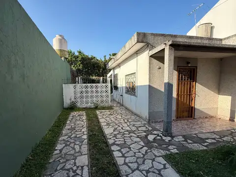 EN VENTA Casa tipo 3 ambientes - Hermoso Terreno