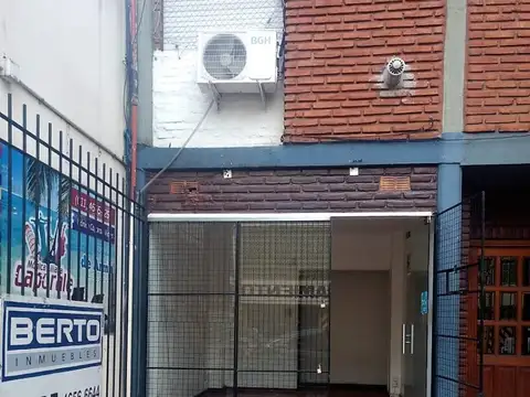 *LOCAL DE 3 x 5 CON BAÑO