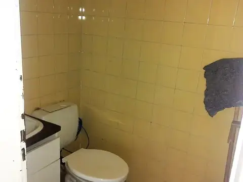 *LOCAL DE 3 x 5 CON BAÑO