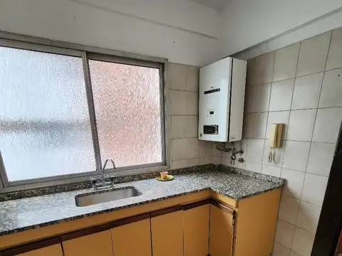 Boulevar De Los Italianos 100, Piso 1