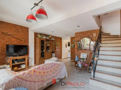 Dúplex en Venta en Martín Coronado – 3 Dormitorios, Cochera, Patio y Quincho
