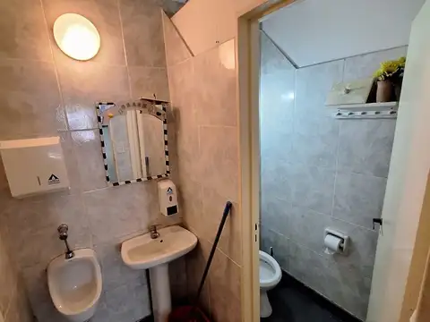 Local en Alquiler en Villa Real, $ 1.500.000