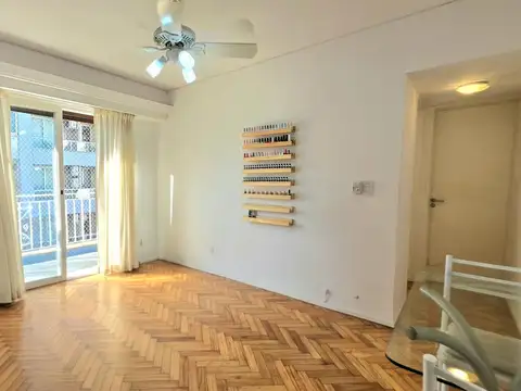 Departamento de 2 ambientes con balcón Luminoso