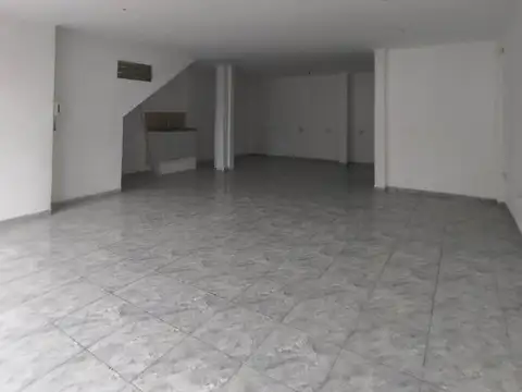Local en Alquiler en Posadas, $ 600.000