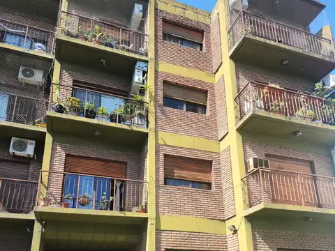 Departamento  3 amb. 2 baños en venta en Ramos Mejia Norte