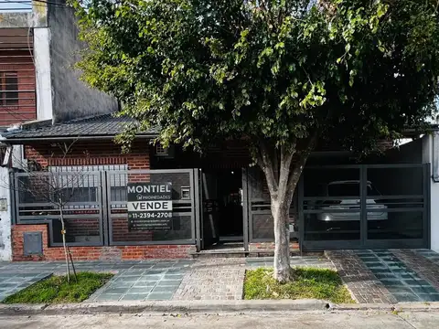 Casa Chalet  en Venta en Martin Coronado, Tres de Febrero, G.B.A. Zona Oeste