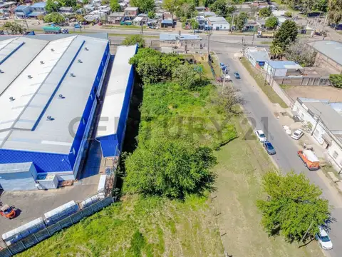 Casa en Venta con 8 cocheras