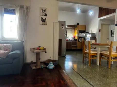 Depto Tipo Casa en Venta 50 años