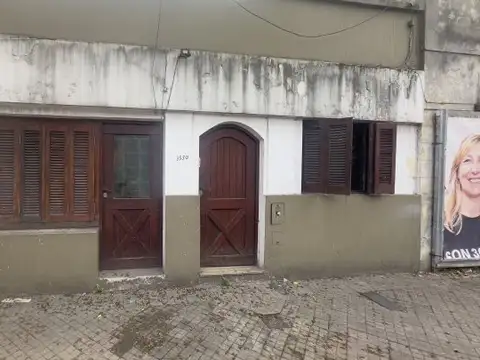 San Lorenzo 3530 - Casa a reciclar POSIBILIDAD DE ENTREGA Y FINANCIACION