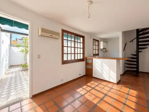 PH de un dormitorio con patio y terraza exclusiva en el centro. Apto Crédito