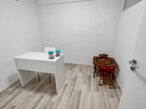 Oficina en Venta con 1 cochera