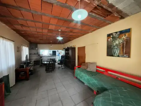 VENTA CASA 4 AMB PILAR CON PILETA