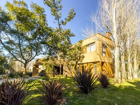 CASA EN VENTA BARRIO SAN JOAQUIN GORINA LA PLATA