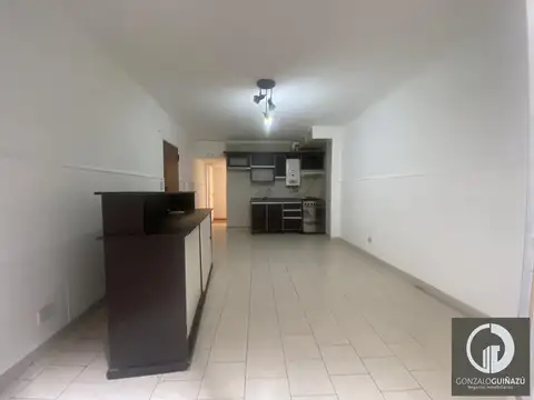 DEPARTAMENTO EN VENTA 1 DORMITORIO CON PATIO MACROCENTRO BARRIO LOURDES ROSARIO