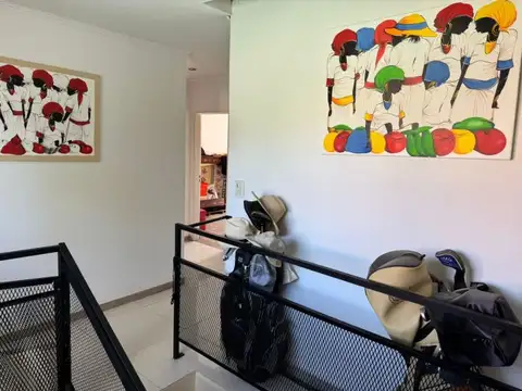 Casa 4 ambientes con 3 baños