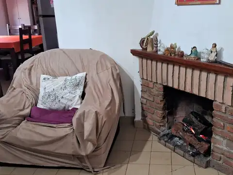 Casa 4 ambientes con 1 baño